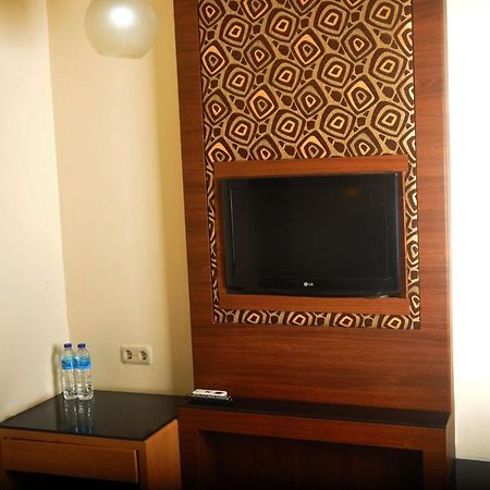 Hotel Ams Penthouse Giacarta Esterno foto