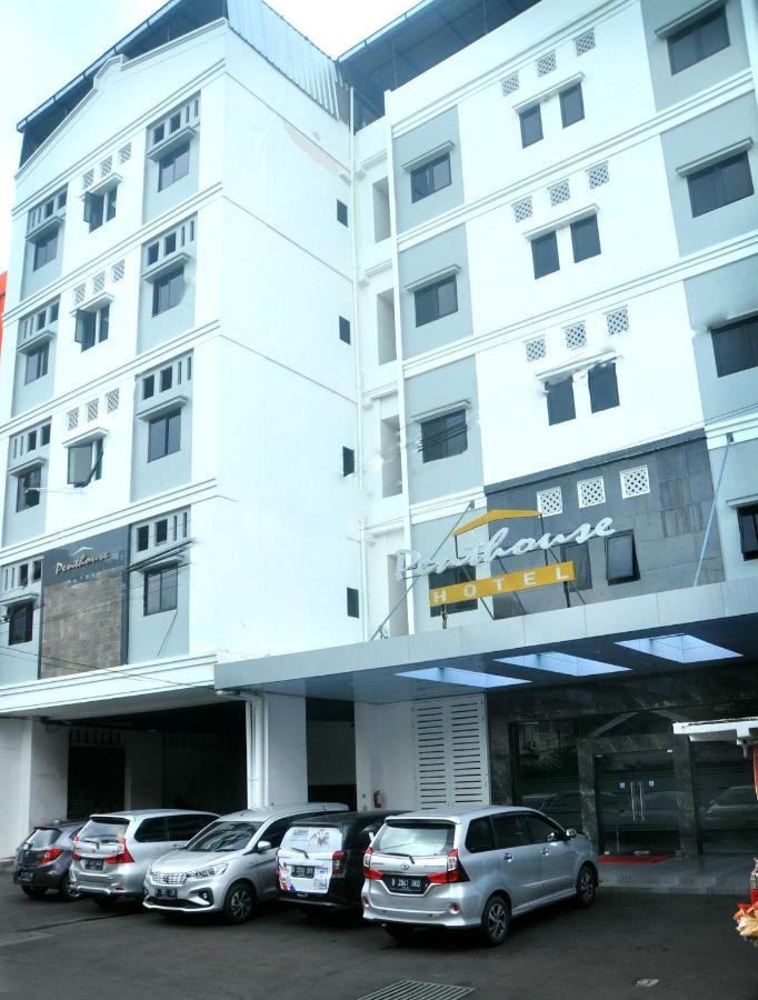 Hotel Ams Penthouse Giacarta Esterno foto