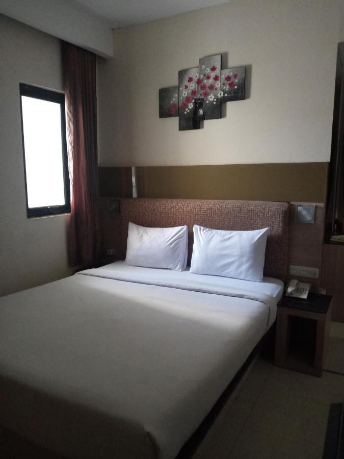 Hotel Ams Penthouse Giacarta Esterno foto